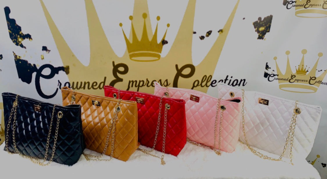 Actual Runner Tote bags shown together; available options are white, red, and pink